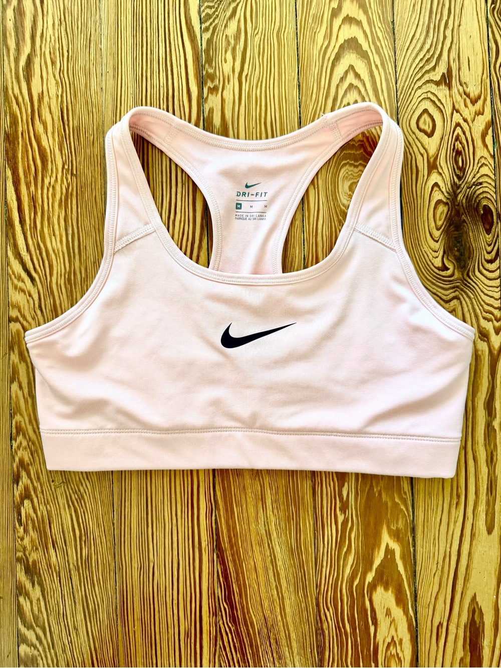Nike Women’s Swoosh Bra Medium Light Pink/Peach